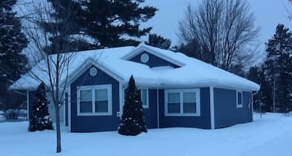 3 Bedroom, Cozy Cottage Near Seney Wildlife Refuge