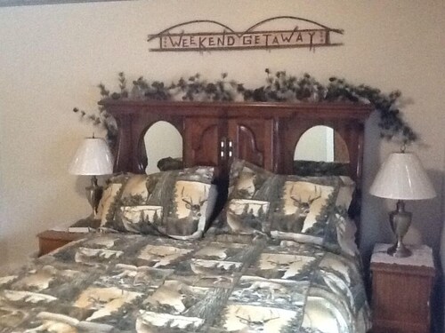 3 Bedroom, Cozy Cottage Near Seney Wildlife Refuge