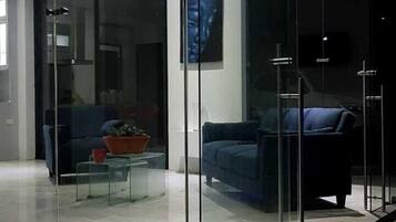 Vila Mewah, 1 Tempat Tidur Queen, Bebas Asap Rokok, pemandangan gunung | Tirai kedap cahaya, Wi-Fi gratis, dan seprai linen
