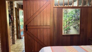 1 chambre, fer et planche Ă repasser, Wi-Fi, draps fournis