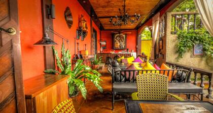 Atelier de Clotilde Mexican style nr Ville Sommet