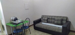 TV - Trinity Plaza Tower Exc. suite (Cebu City)