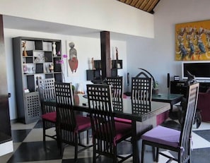 Traditional Villa, 2 Bedrooms, Pool View | In-room dining