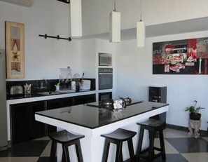 Traditional-Villa, 2 Schlafzimmer, Poolblick | Eigene Kochnische | Kühlschrank, Mikrowelle, Ofen, Herdplatte