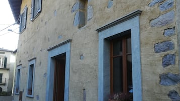 Esterni