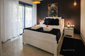 YalaRent Royal Park 55 Resort Complex 1B | Caja de seguridad en la habitación y decoración personalizada 