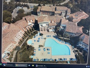 Exterior - T 3 full sea view, pool, parking, in the area of the Coudoulière. (Six-Fours-les-Plages)