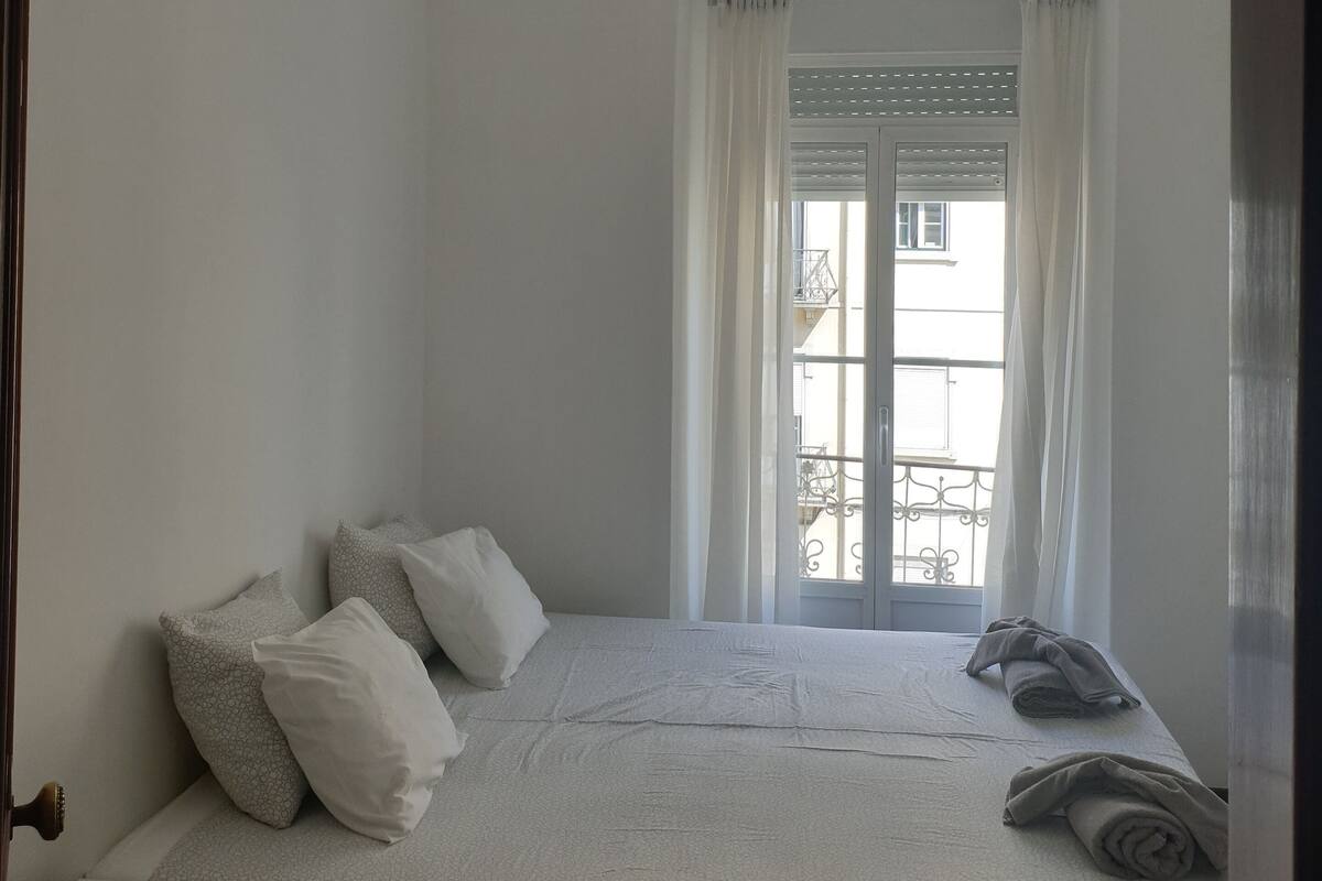 Standard Double Room, Shared Bathroom
