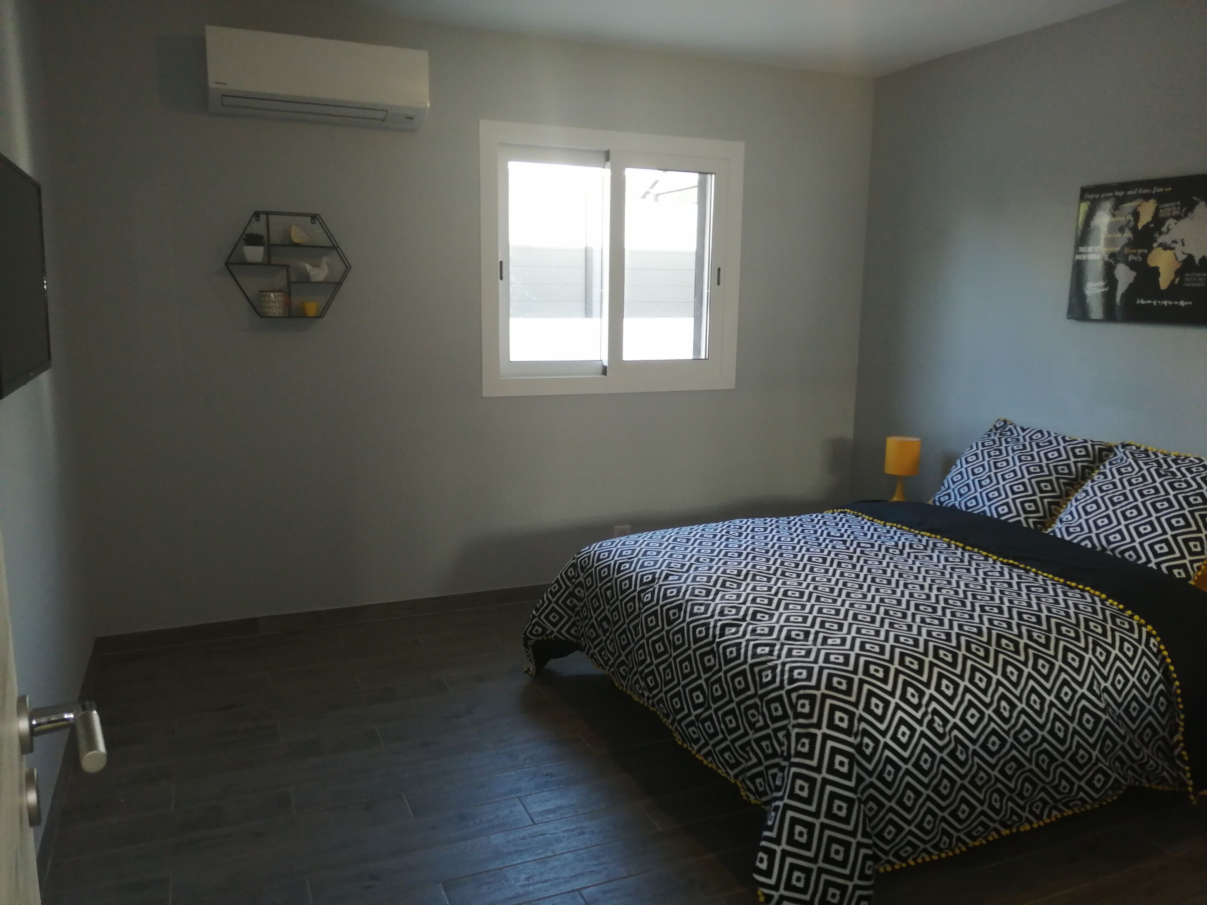 NEW INDIVIDUAL VILLA OF 200 m2 with 6 BEDROOMS FOR 12 PEOPLE