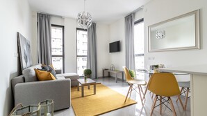 Apartment (4 sleeper) | Living area - Jerusalem Suites Tower (Jerusalem)
