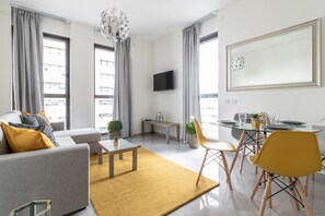 Apartment (4 sleeper) | Living area | 40-inch Smart TV with cable channels, TV - Jerusalem Suites Tower (Jerusalem)