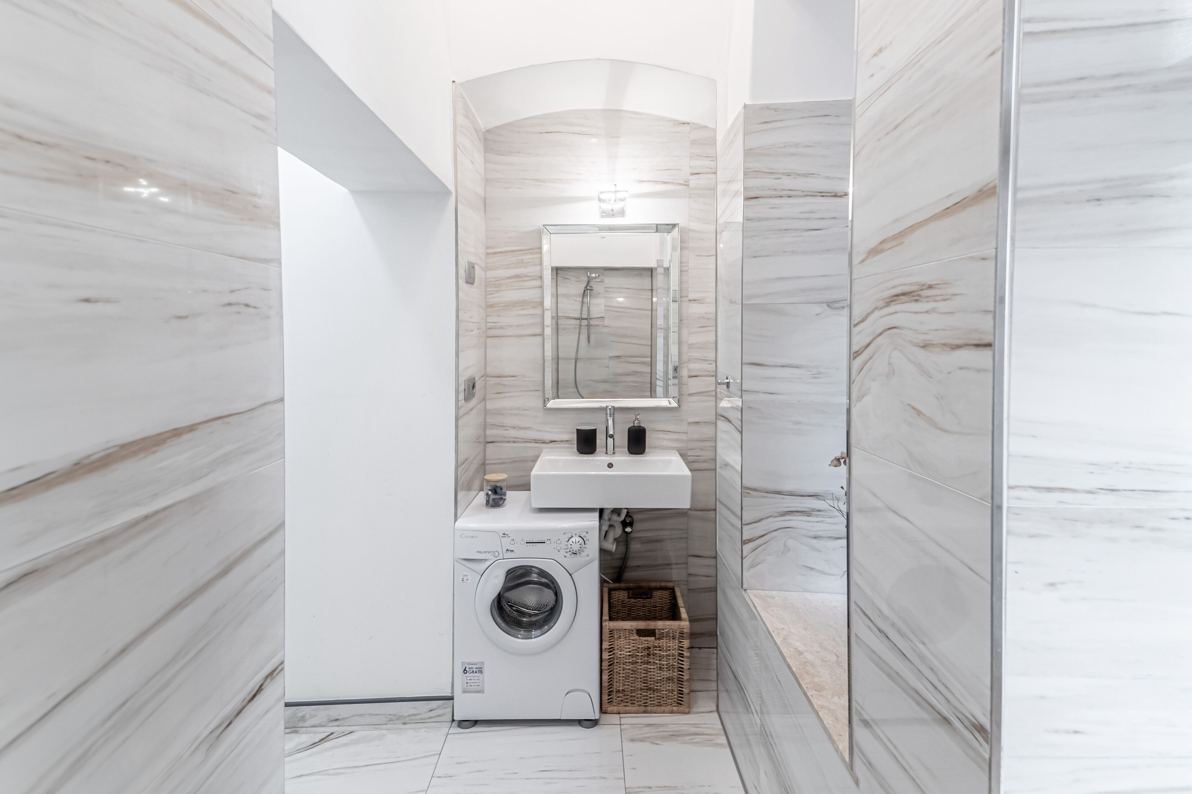 Bathroom amenities