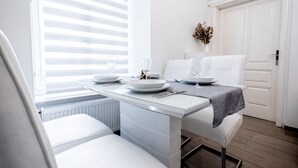 Dining - Kenti Residence (Ljubljana)