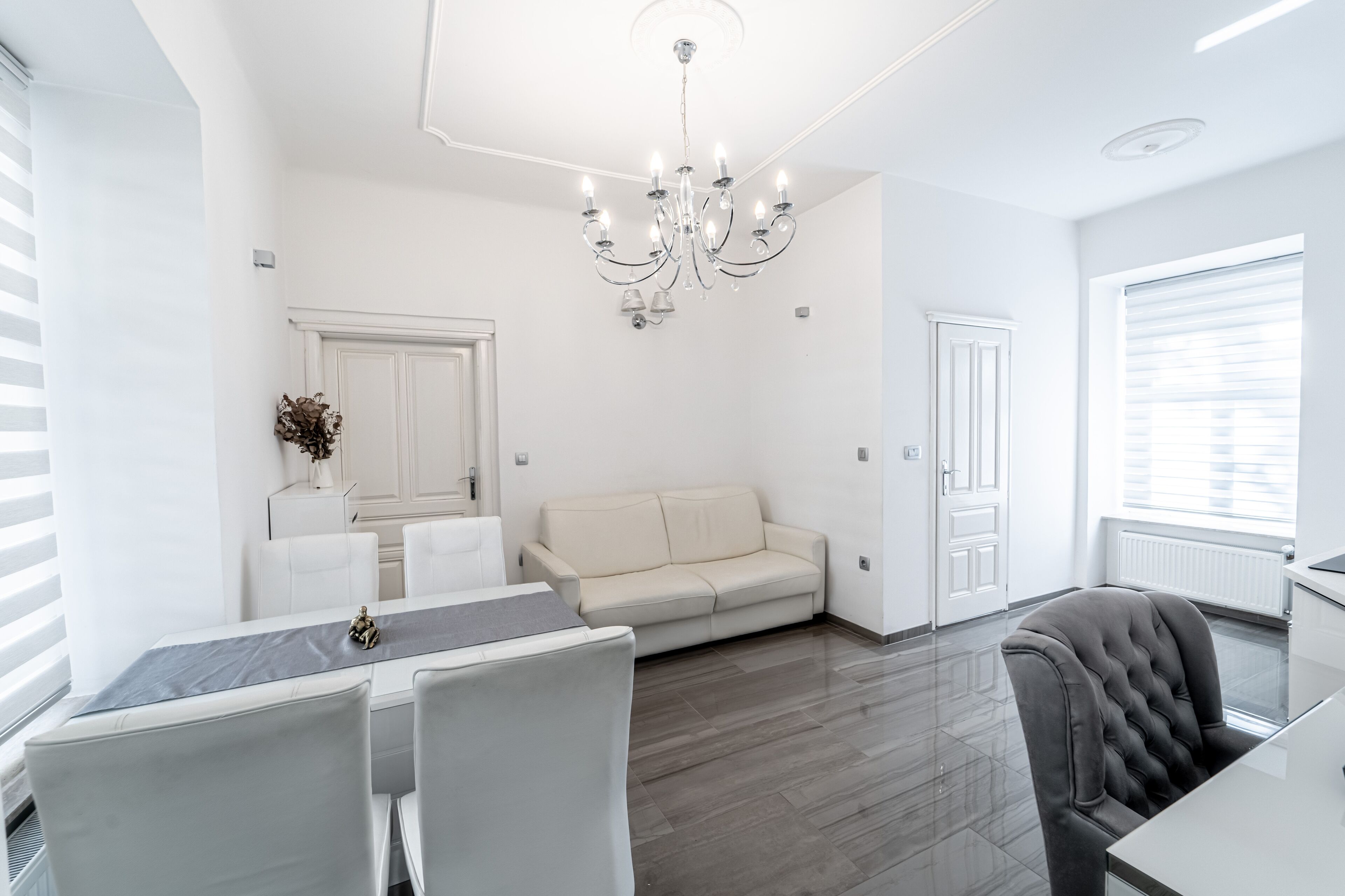 Luxury-Apartment | Wohnbereich | Flachbildfernseher