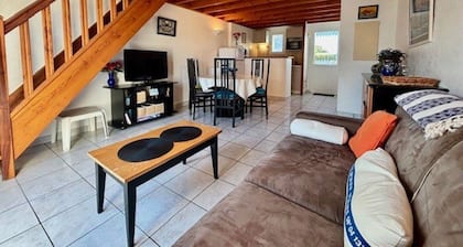 Quiberon: Charmantes Maison, 3 Zimmer, 6 Pers., Pool, Strände & Geschäfte zu Fuß erreichbar