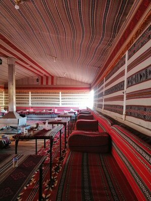 Premium bedding, laptop workspace, bed sheets - Wadi Rum Desert Tours Camp (Wadi Rum)