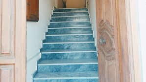 Lối vào nơi lưu trú