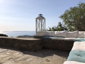 Terrace/patio - Charming house Gaou Benat. Terrace with exceptional views. (Bormes-les-Mimosas)