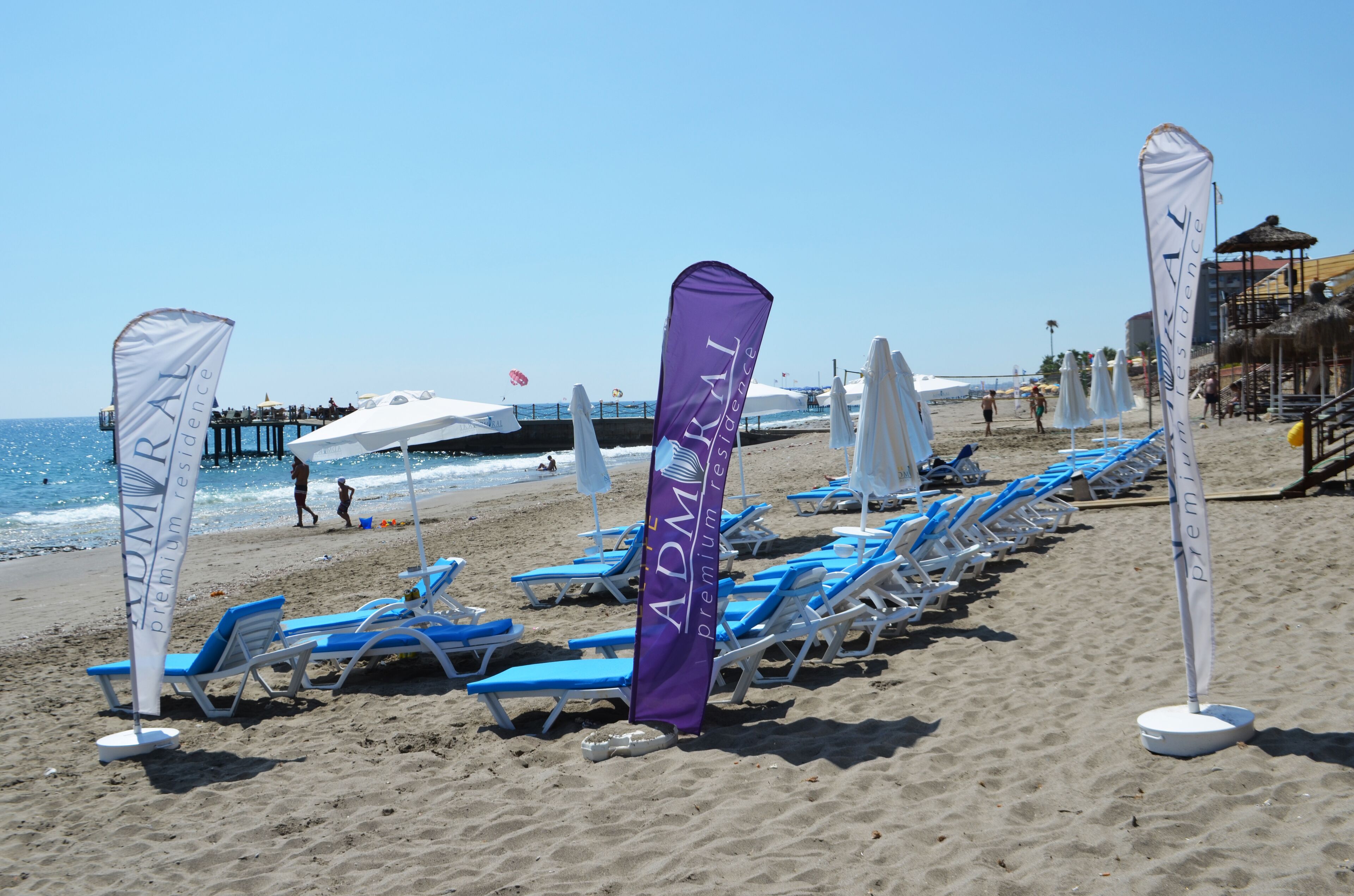 private beach nearby, free beach shuttle, free beach cabanas