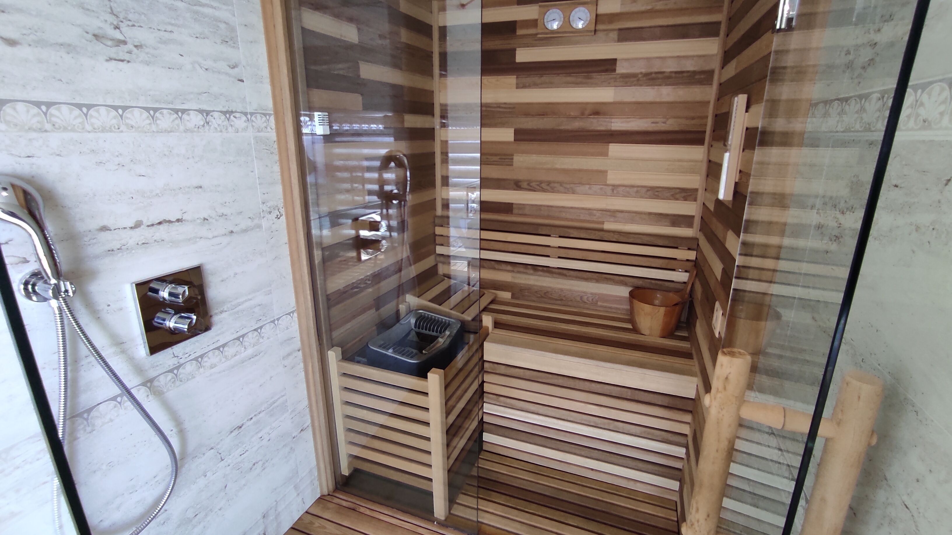 exclusive apartment, 2 bedrooms, non smoking, sea view | room amenity