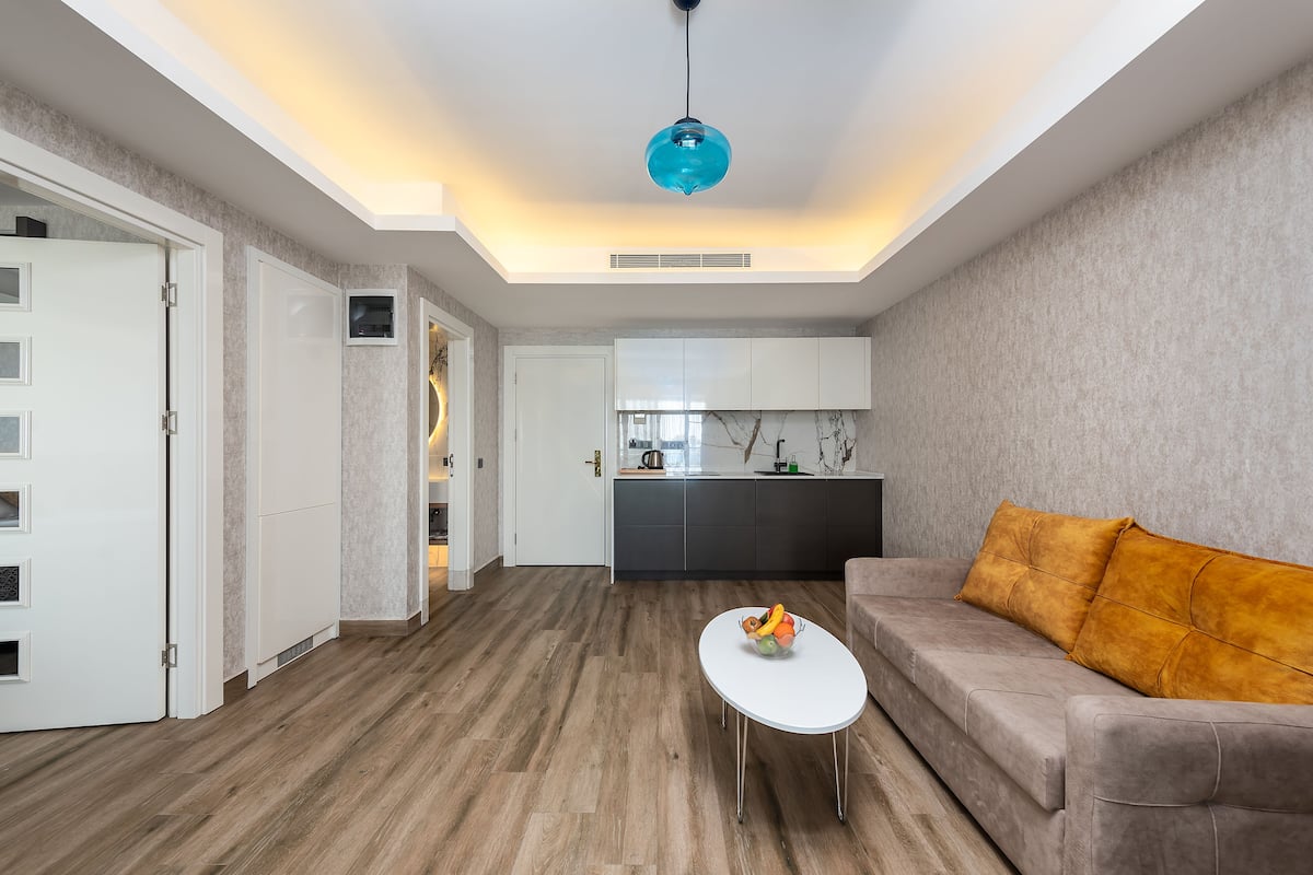 premier suite | 1 bedroom, egyptian cotton sheets, premium bedding, memory-foam beds