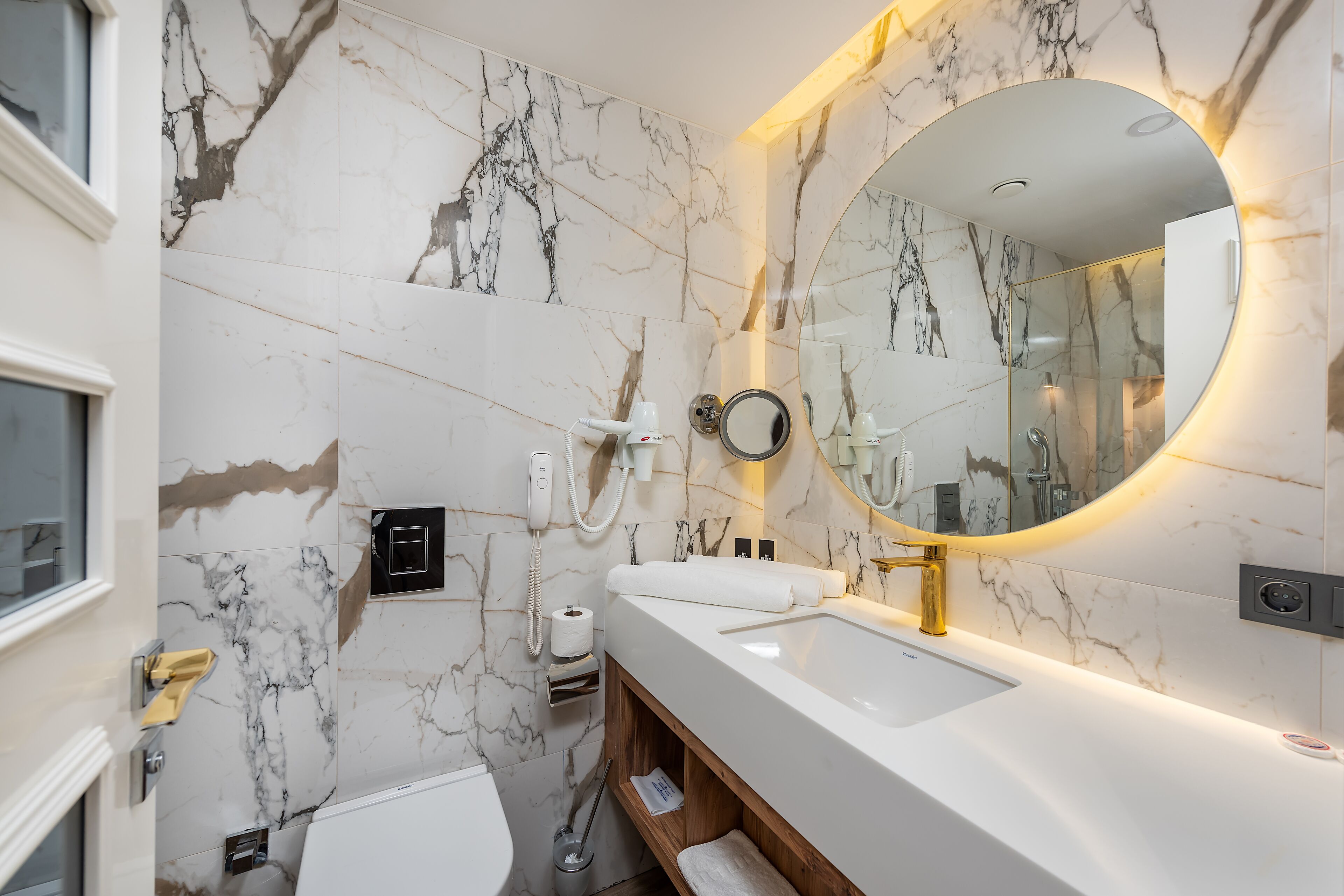 shower, free toiletries, hair dryer, slippers