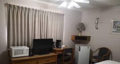 Rainbow Motor Inn