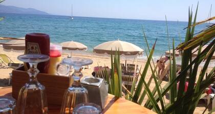Kalifornische Villa 4 Schlafzimmer, Terrasse mit Meerblick, Parkplatz, Haustiere erlaubt