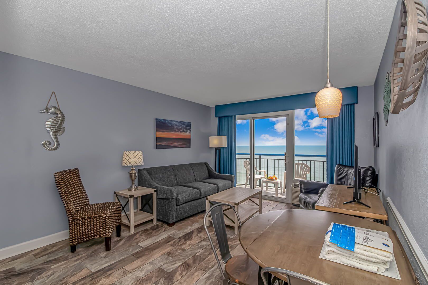 Beautifully Decorated! - Boardwalk Resort Unit 1030 - Direct Oceanfront!  Sleeps 6!