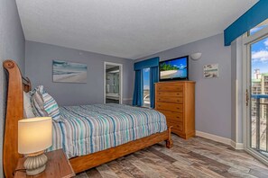 1 bedroom, blackout drapes, free WiFi, bed sheets