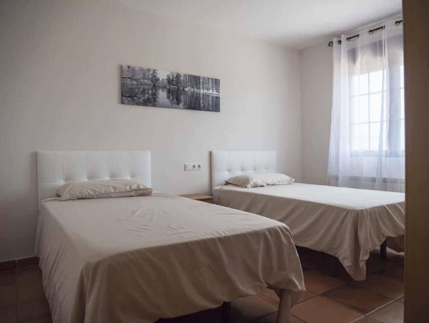 4 chambres, fer et planche à repasser, lit parapluie, Wi-Fi gratuit