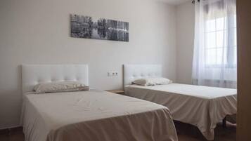 4 bedrooms, iron/ironing board, travel cot, free WiFi