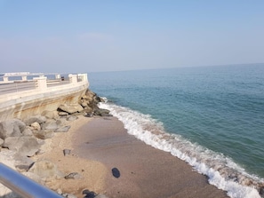 Beach - Hotel Naberezhnaya (Baku)