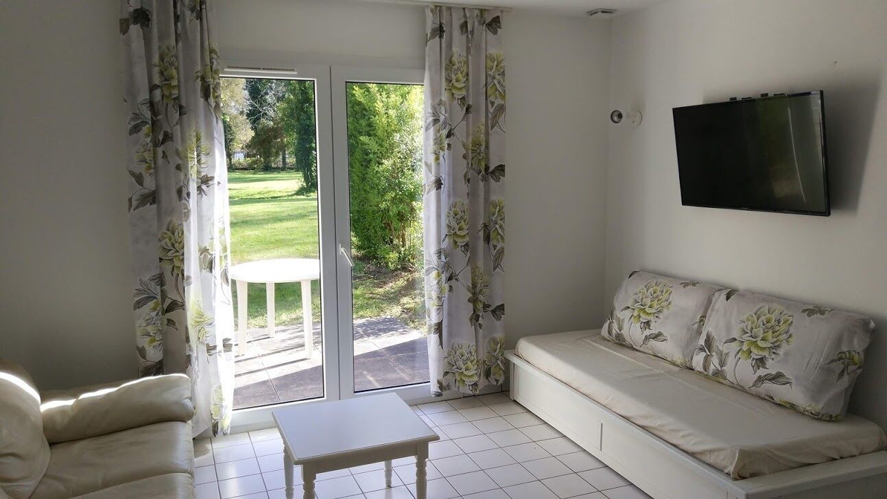 Cottage quietly located 500 meters from Golf Saint Laurent (18 holes)
