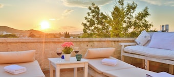 Stone Villa,Large Garden.Swimming Pool, and Very Close the Beautiful Beach .