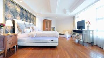 Apartment, 4 Schlafzimmer | 4 Schlafzimmer, individuell dekoriert, individuell eingerichtet