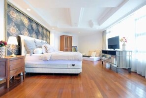 Apartment, 4 Schlafzimmer | 4 Schlafzimmer, individuell dekoriert, individuell eingerichtet