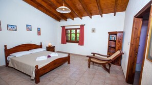 3 間睡房、熨斗/熨衫板、可攜式嬰兒床、免費 Wi-Fi