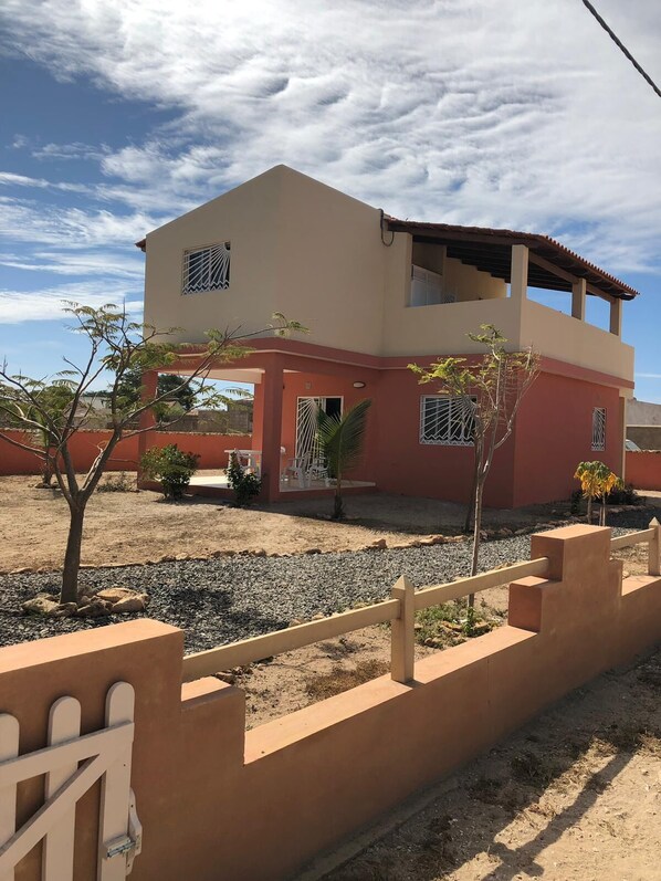 Property grounds - Bahari 1st floor mountain, sea and riviera view (3 p) (Morro)