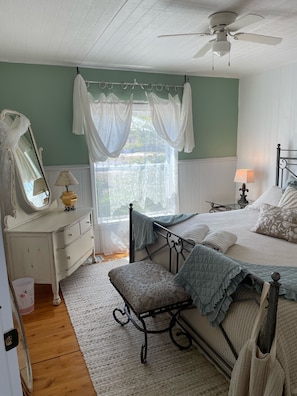 In-room safe, individually decorated, individually furnished - The Purple Martin Inn (Rogers City)