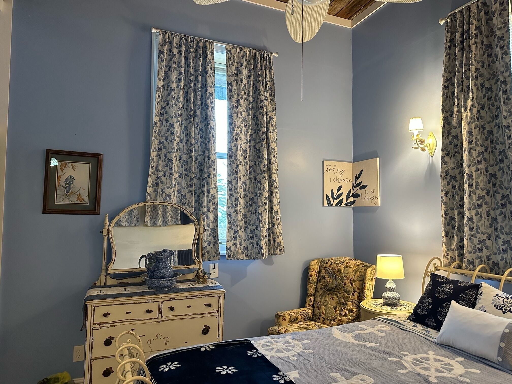 The Blue Jay's Nest | In-room safe, individually decorated, individually furnished