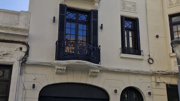 واجهة المنشأة