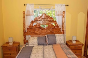 Comfort-Suite, 1 Schlafzimmer, Nichtraucher (2 Queen Beds) | Individuell dekoriert, individuell eingerichtet, Bügeleisen/Bügelbrett