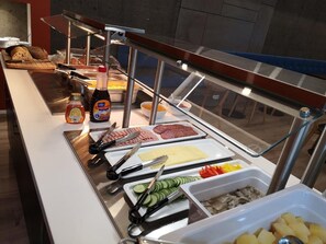 Free daily full breakfast  - Hotel South Coast (Selfoss)