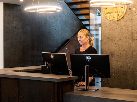 Reception. Hotel South Coast