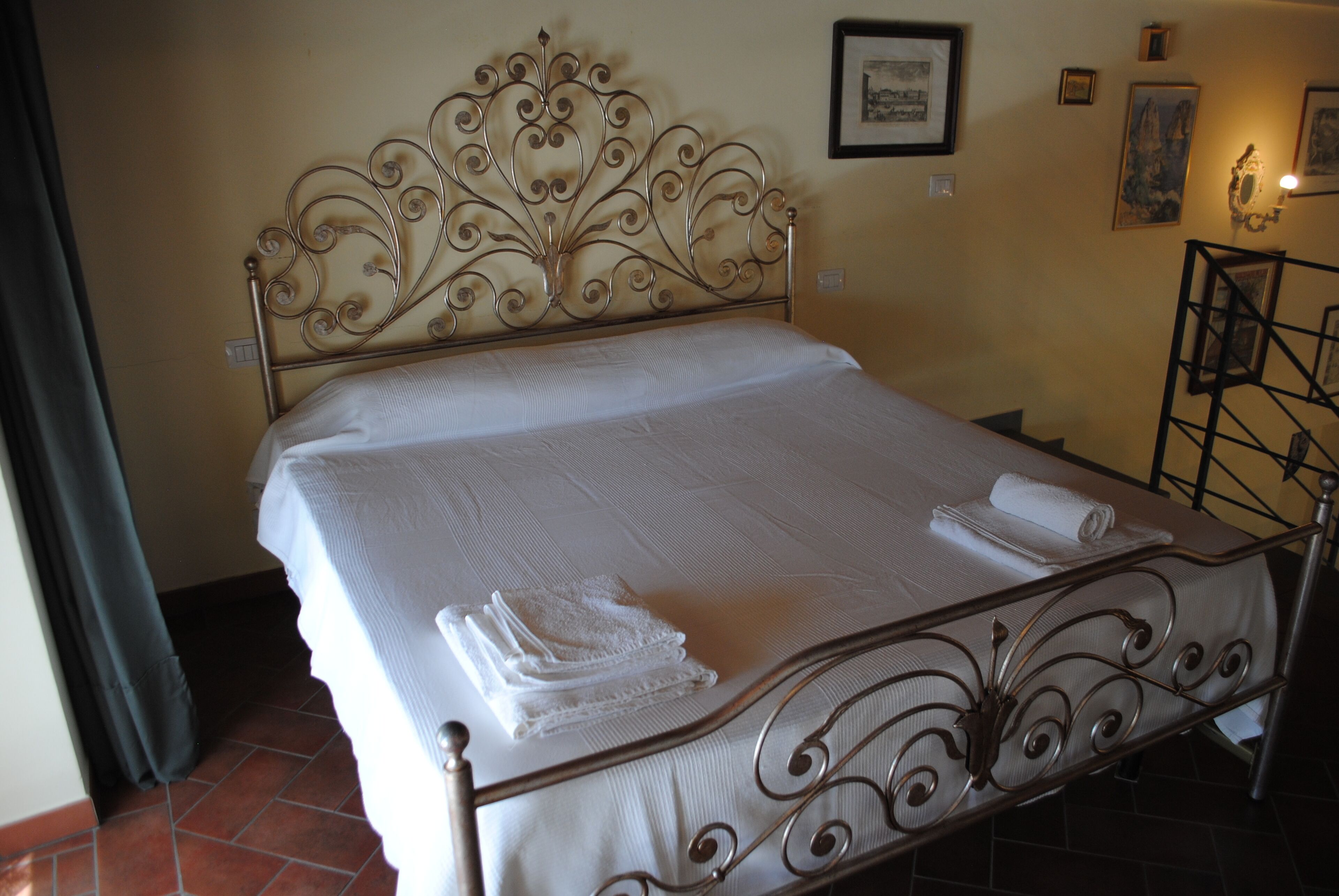 1 chambre, fer et planche à repasser, Wi-Fi gratuit, draps fournis