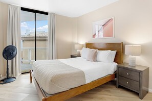 4 dormitorios, tabla de planchar con plancha, cuna de viaje