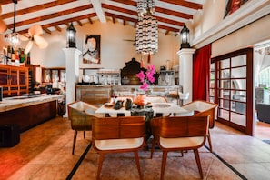 Bar (on property) - House of Mosaic Boutique Hotel Aruba (Oranjestad)