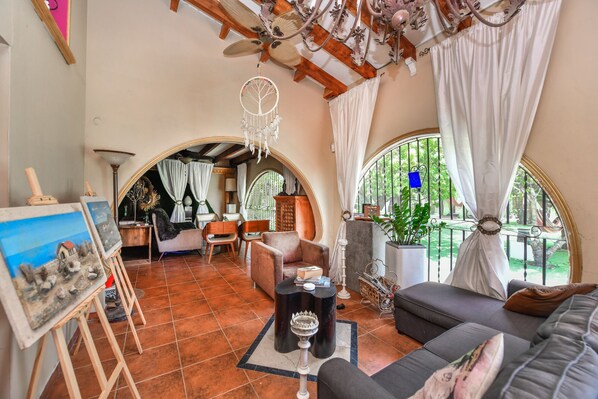 Terrace/patio - House of Mosaic Boutique Hotel Aruba (Oranjestad)