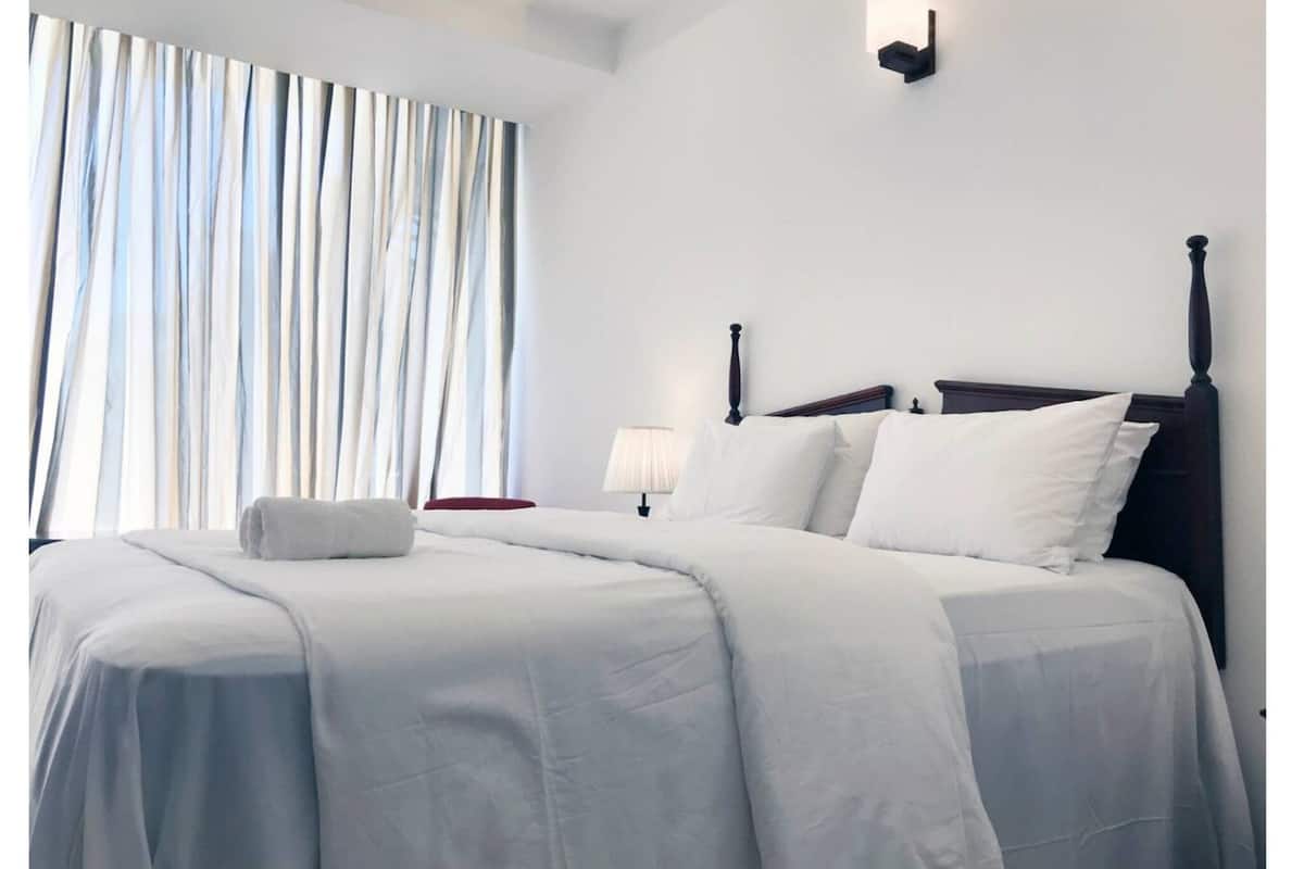 1 dormitorio, ropa de cama de alta calidad, edredones de plumas